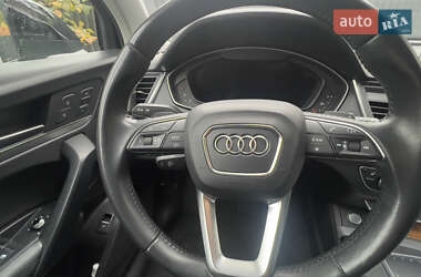 Позашляховик / Кросовер Audi Q5 2019 в 