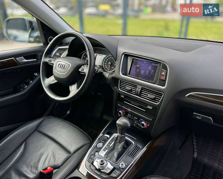 Внедорожник / Кроссовер Audi Q5 2015 в Киеве