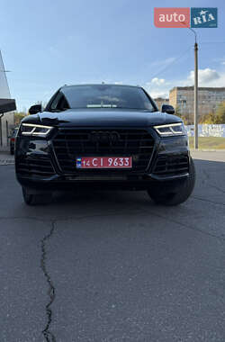 Позашляховик / Кросовер Audi Q5 2017 в  фото 7 Позашляховик / Кросовер Audi Q5 2017 в