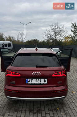 Внедорожник / Кроссовер Audi Q5 2018 в Ивано-Франковске