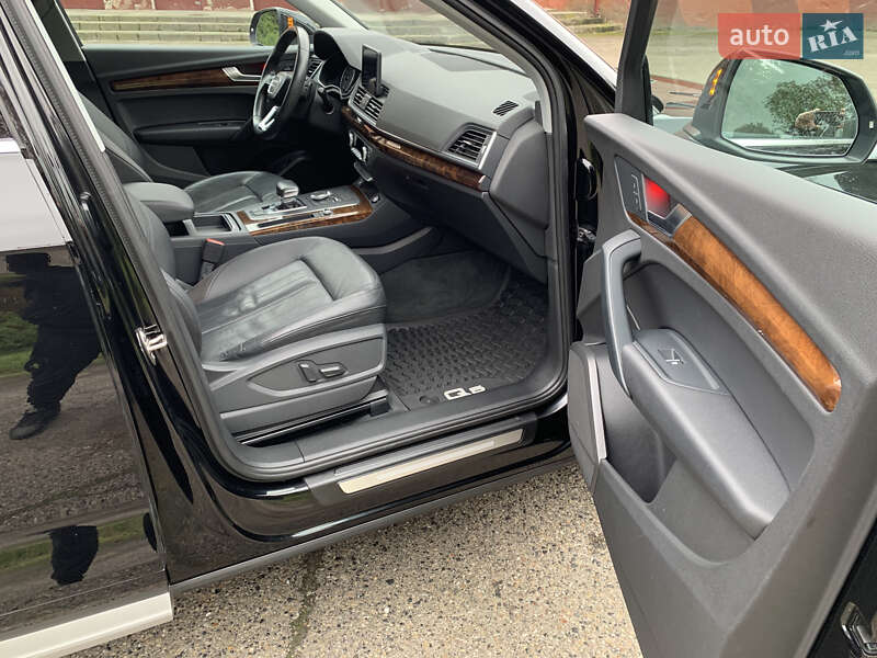 Внедорожник / Кроссовер Audi Q5 2018 в Ивано-Франковске