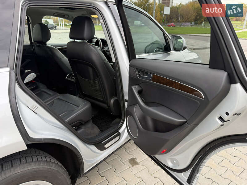 Позашляховик / Кросовер Audi Q5 2012 в Харкові