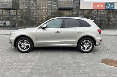 Позашляховик / Кросовер Audi Q5 2016 в 