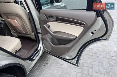 Позашляховик / Кросовер Audi Q5 2016 в 