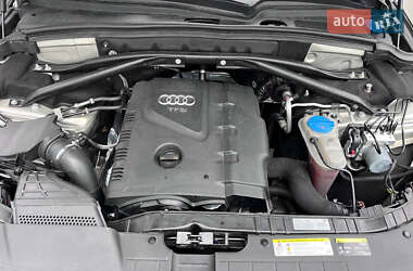 Позашляховик / Кросовер Audi Q5 2016 в 