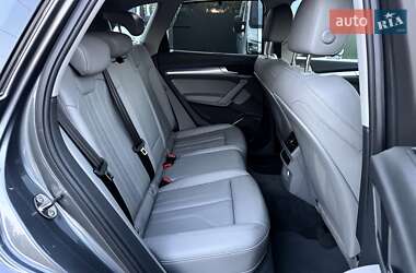 Позашляховик / Кросовер Audi Q5 2019 в  фото 53 Позашляховик / Кросовер Audi Q5 2019 в