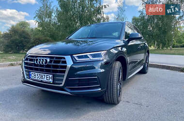 Внедорожник / Кроссовер Audi Q5 2018 в 