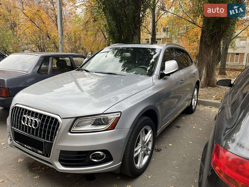 Внедорожник / Кроссовер Audi Q5 2015 в 
