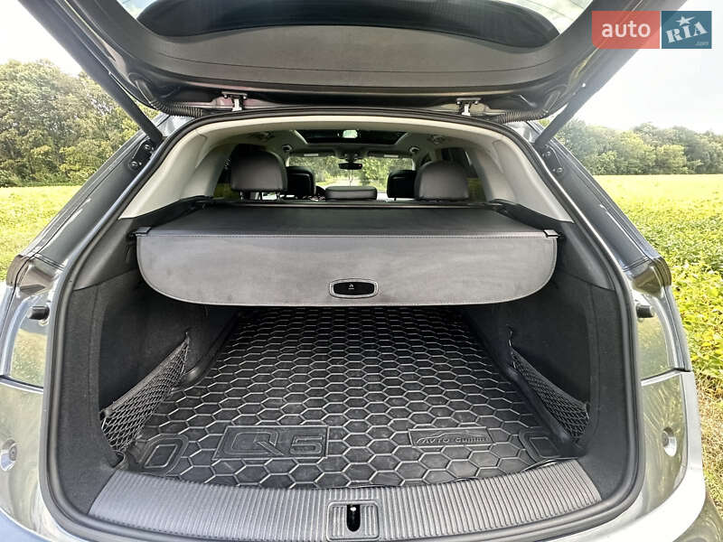 Позашляховик / Кросовер Audi Q5 2017 в Лубнах