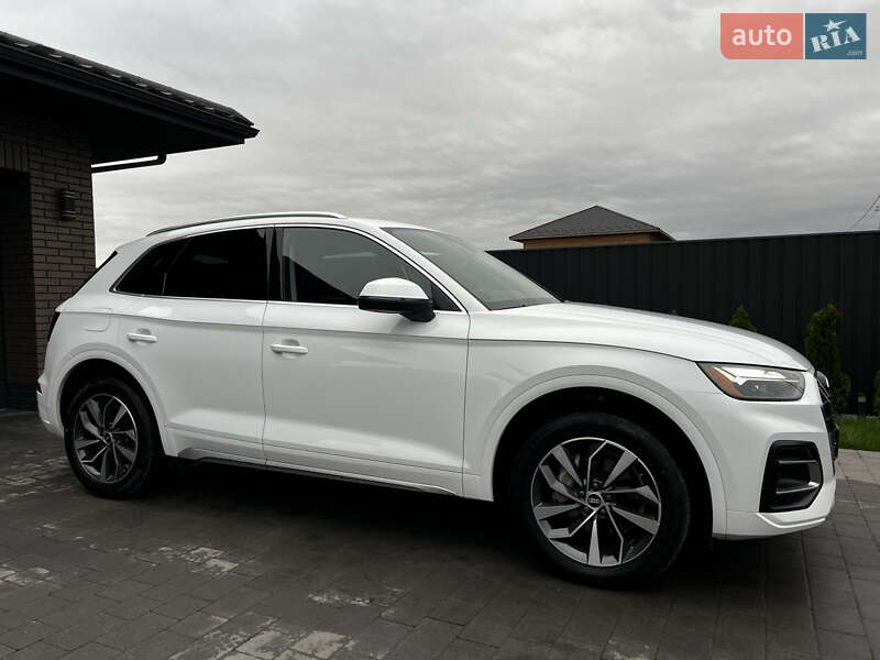 Позашляховик / Кросовер Audi Q5 2021 в Луцьку