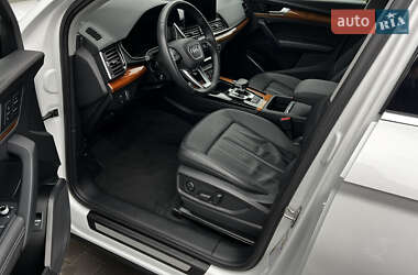 Позашляховик / Кросовер Audi Q5 2021 в 