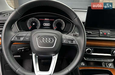 Позашляховик / Кросовер Audi Q5 2021 в 