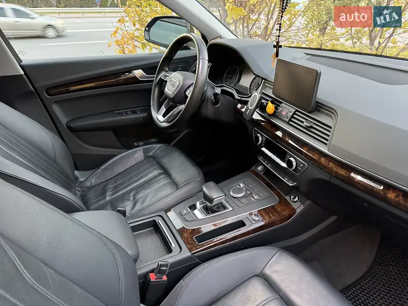 Audi Q5 2017 VIN WA1ANAFY6J2025381 фото оголошення 13 з 62