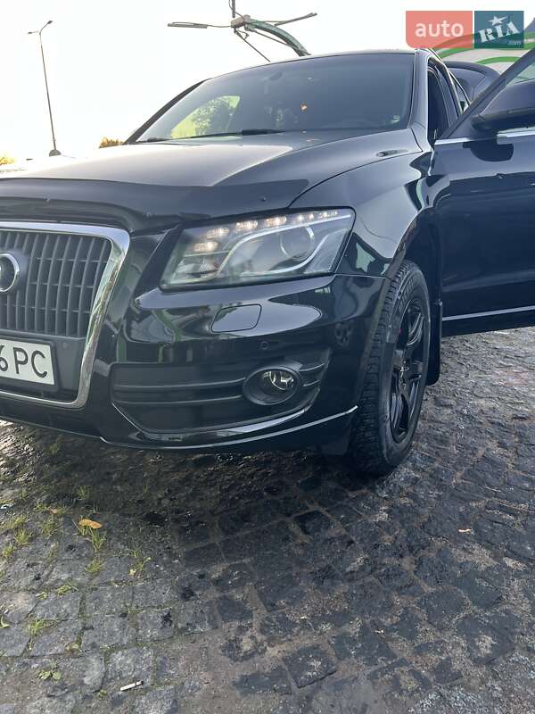 Внедорожник / Кроссовер Audi Q5 2010 в Золочеве