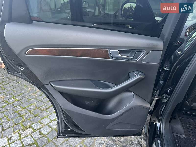 Внедорожник / Кроссовер Audi Q5 2010 в Золочеве