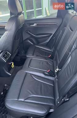 Позашляховик / Кросовер Audi Q5 2010 в 