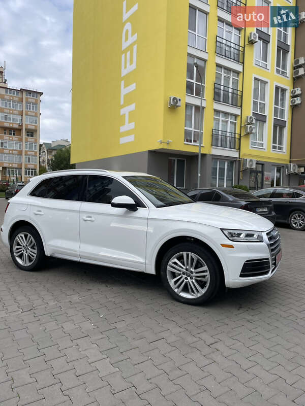 Внедорожник / Кроссовер Audi Q5 2017 в Черновцах фото 4 Внедорожник / Кроссовер Audi Q5 2017 в Черновцах