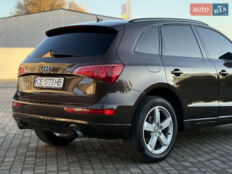 Позашляховик / Кросовер Audi Q5 2011 в Чернівцях