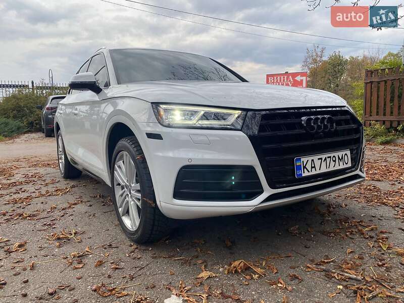 Позашляховик / Кросовер Audi Q5 2020 в Харкові