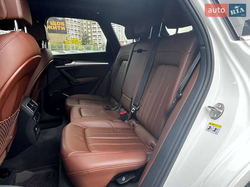 Внедорожник / Кроссовер Audi Q5 2018 в Киеве