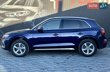 Позашляховик / Кросовер Audi Q5 2021 в 