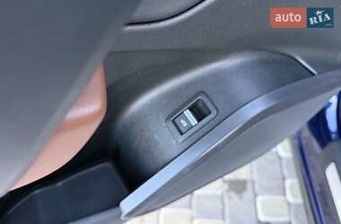 Позашляховик / Кросовер Audi Q5 2021 в 