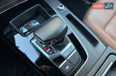 Позашляховик / Кросовер Audi Q5 2021 в 
