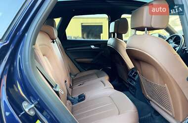 Позашляховик / Кросовер Audi Q5 2021 в 