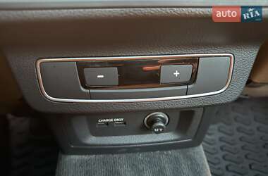 Позашляховик / Кросовер Audi Q5 2021 в 