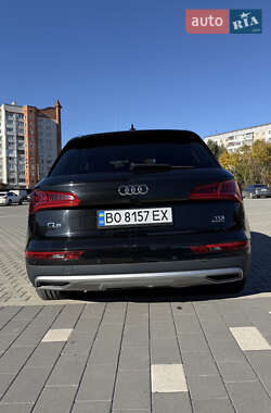 Позашляховик / Кросовер Audi Q5 2016 в 