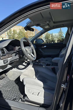 Позашляховик / Кросовер Audi Q5 2016 в 
