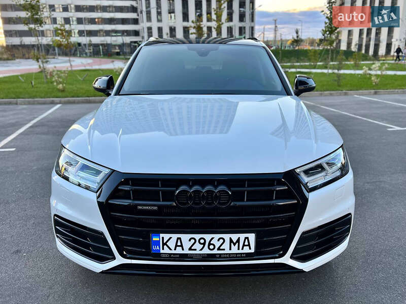 Позашляховик / Кросовер Audi Q5 2019 в Києві