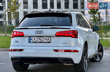 Позашляховик / Кросовер Audi Q5 2019 в  фото 15 Позашляховик / Кросовер Audi Q5 2019 в