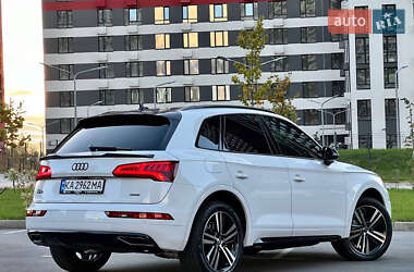 Позашляховик / Кросовер Audi Q5 2019 в  фото 17 Позашляховик / Кросовер Audi Q5 2019 в