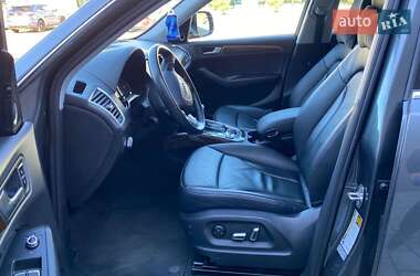 Позашляховик / Кросовер Audi Q5 2016 в 