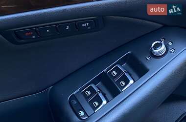 Позашляховик / Кросовер Audi Q5 2016 в 