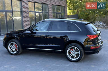 Позашляховик / Кросовер Audi Q5 2016 в 
