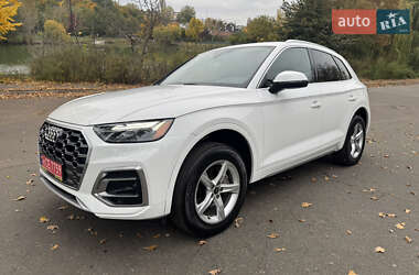 Внедорожник / Кроссовер Audi Q5 2021 в Киеве