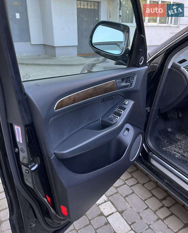 Позашляховик / Кросовер Audi Q5 2015 в Львові