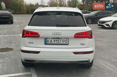 Позашляховик / Кросовер Audi Q5 2018 в  фото 8 Позашляховик / Кросовер Audi Q5 2018 в
