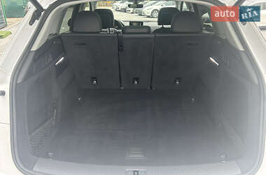 Позашляховик / Кросовер Audi Q5 2018 в  фото 33 Позашляховик / Кросовер Audi Q5 2018 в