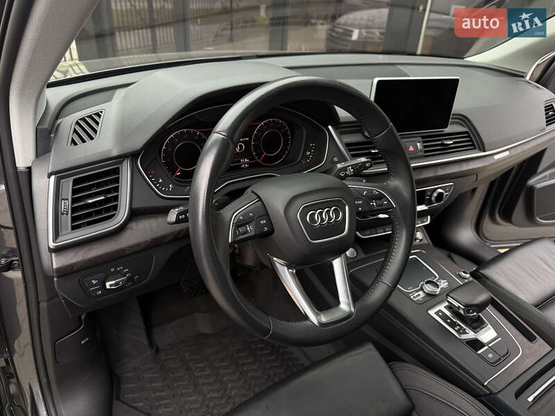 Позашляховик / Кросовер Audi Q5 2019 в Києві фото 26 Позашляховик / Кросовер Audi Q5 2019 в Києві