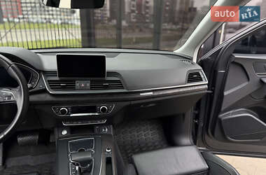 Позашляховик / Кросовер Audi Q5 2019 в 