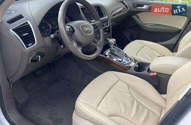 Позашляховик / Кросовер Audi Q5 2015 в 
