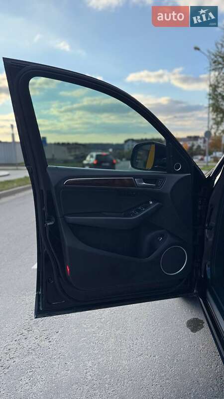 Позашляховик / Кросовер Audi Q5 2015 в Рівному