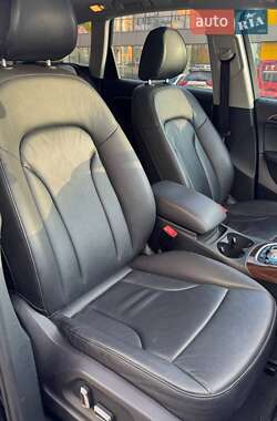 Позашляховик / Кросовер Audi Q5 2015 в 
