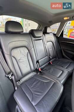 Позашляховик / Кросовер Audi Q5 2015 в 