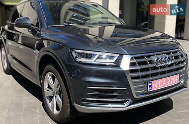 Позашляховик / Кросовер Audi Q5 2016 в Києві