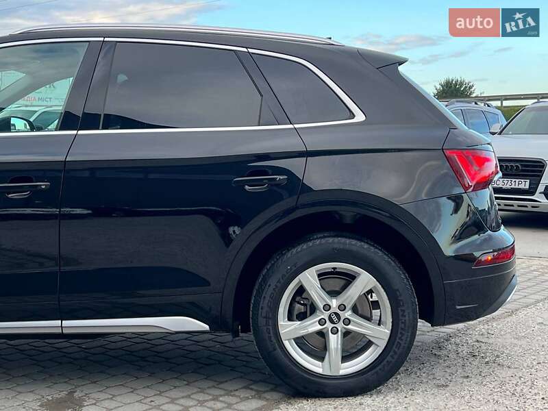 Позашляховик / Кросовер Audi Q5 2020 в Львові фото 5 Позашляховик / Кросовер Audi Q5 2020 в Львові