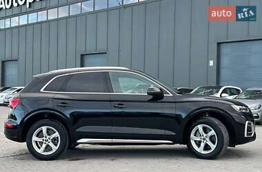 Позашляховик / Кросовер Audi Q5 2020 в 